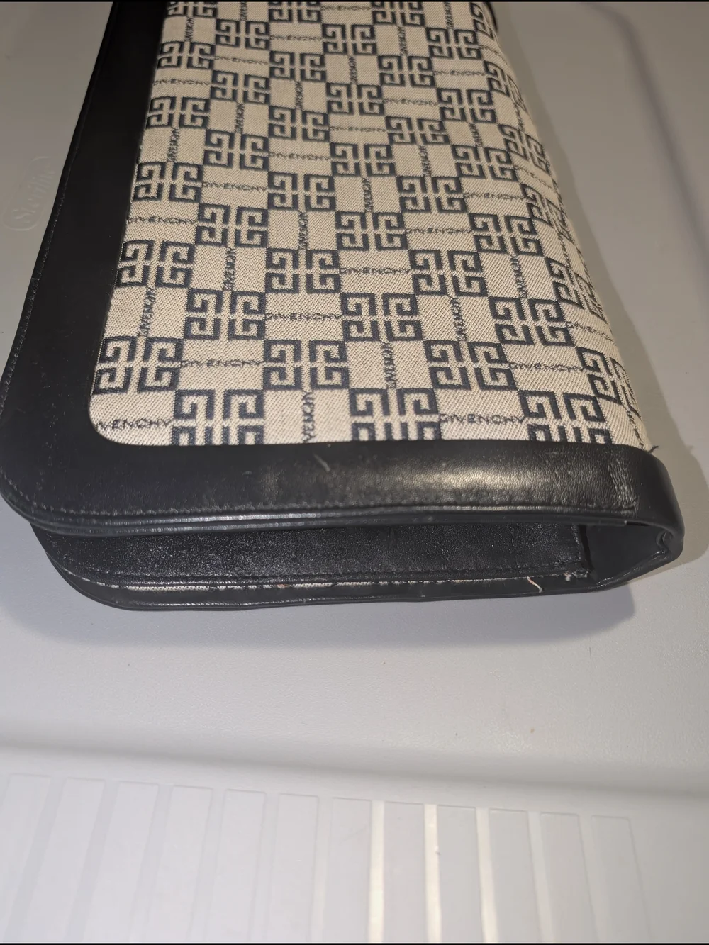 Vintage Sac Givenchy bag. 4G monogram canvas and leather clutch Or Crossbody